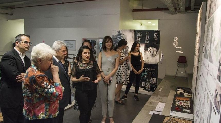 İzmir&rsquo;de Mimarlar Yaşama Y&ouml;n Verdi