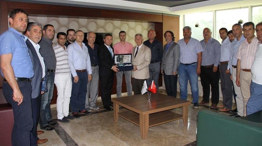 &Ccedil;tso Meclis Başkanı &Uuml;lker G&ouml;revi Bıraktı