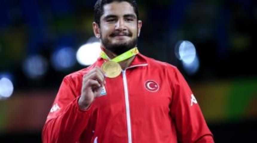 Olimpiyat Ve Dünya Şampiyonu Taha Akgül, Tmok Sporcu Komisyonu Başkanı Oldu