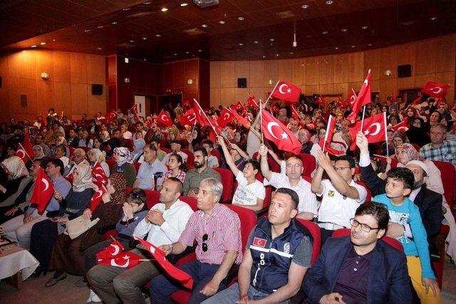 Ahlat&rsquo;ta "g&ouml;zyaşı Geceleri" G&ouml;sterisi B&uuml;y&uuml;k İlgi G&ouml;rd&uuml; 1