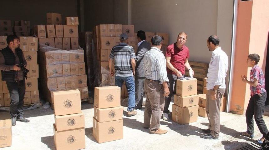 Başkale Belediyesinden Fakir Ailelere Destek