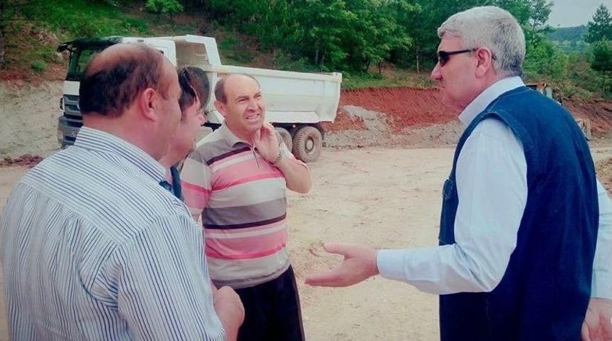 Başkan Musa Yılmaz, Hisarcık&rsquo;ta Yol &Ccedil;alışmalarını Yerinde İnceledi