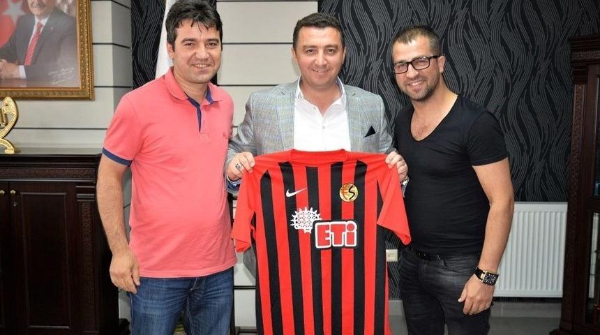 Eskişehirspor Taraftarından Başkan Bakıcı&rsquo;ya Teşekk&uuml;r Ziyareti