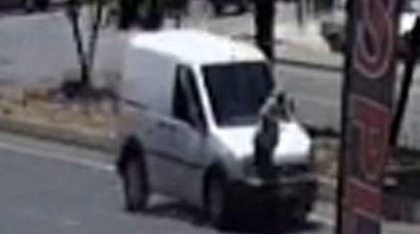 Kaza Anı G&uuml;venlik Kamerasında