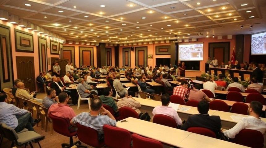 M&uuml;lkiyeti Belediyeye Ait 13 İşyeri Kiralama İle 22 Arsanın Satış İhalesi Yapıldı