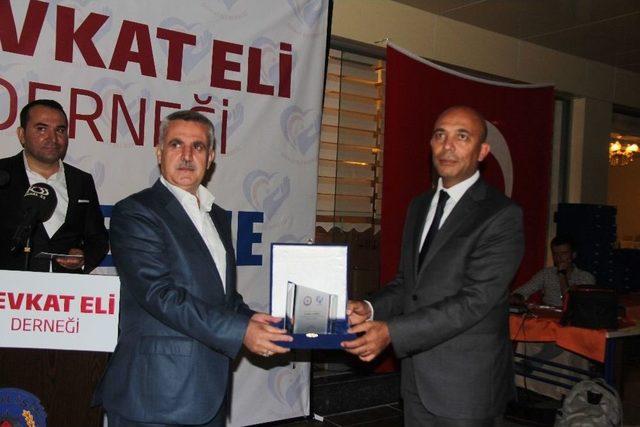 Şefkat Eli Derneği 12 Bin 898 Aileye Ulaştı 1