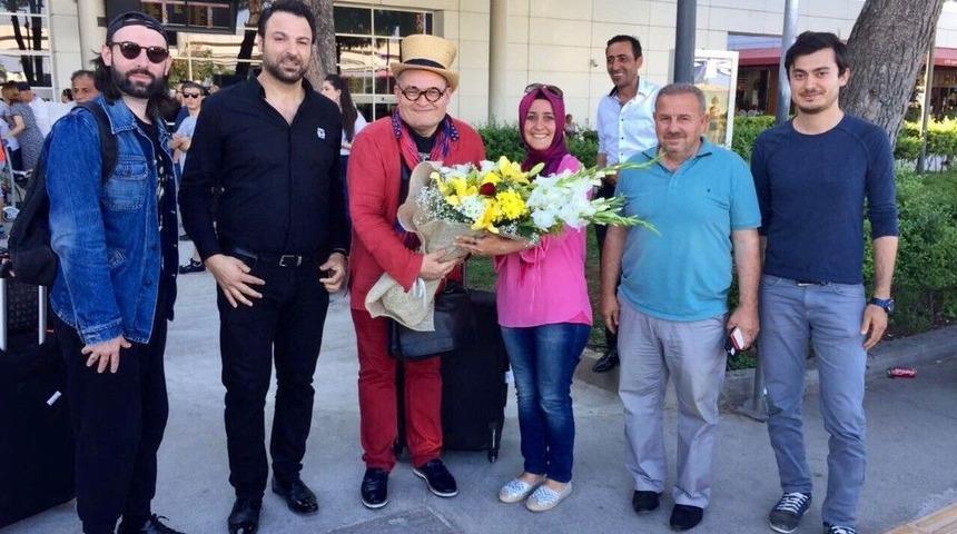 D&uuml;nyaca &Uuml;nl&uuml; Rus Modacı Antalya&rsquo;nın İnşaat Devi İle İşbirliği Yapacak