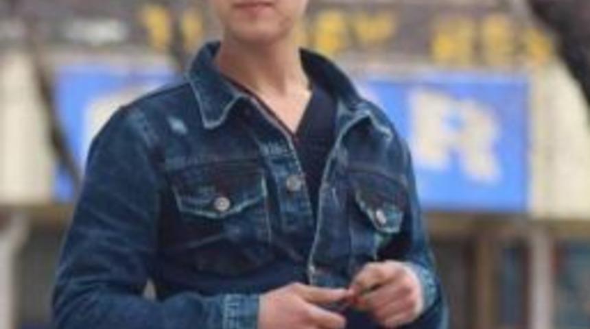 19 Yaşındaki Gen&ccedil;, Kameraya Kablo Bağlarken D&uuml;ş&uuml;p &Ouml;ld&uuml;