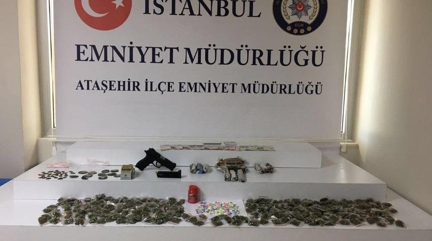 Gecekondu Bah&ccedil;elerini Uyuşturucu Serasına &Ccedil;evirmişler