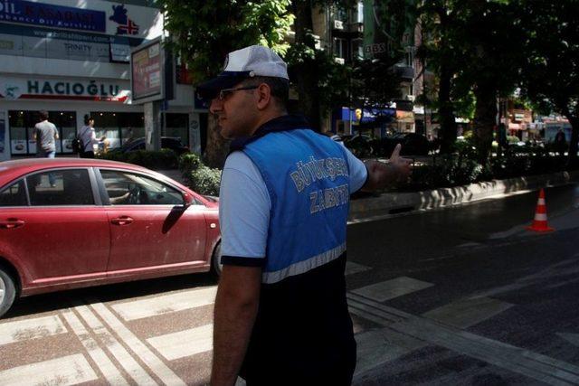 Kocaeli&rsquo;de Zabıtalar Trafik İ&ccedil;in Hazır Kıta 1