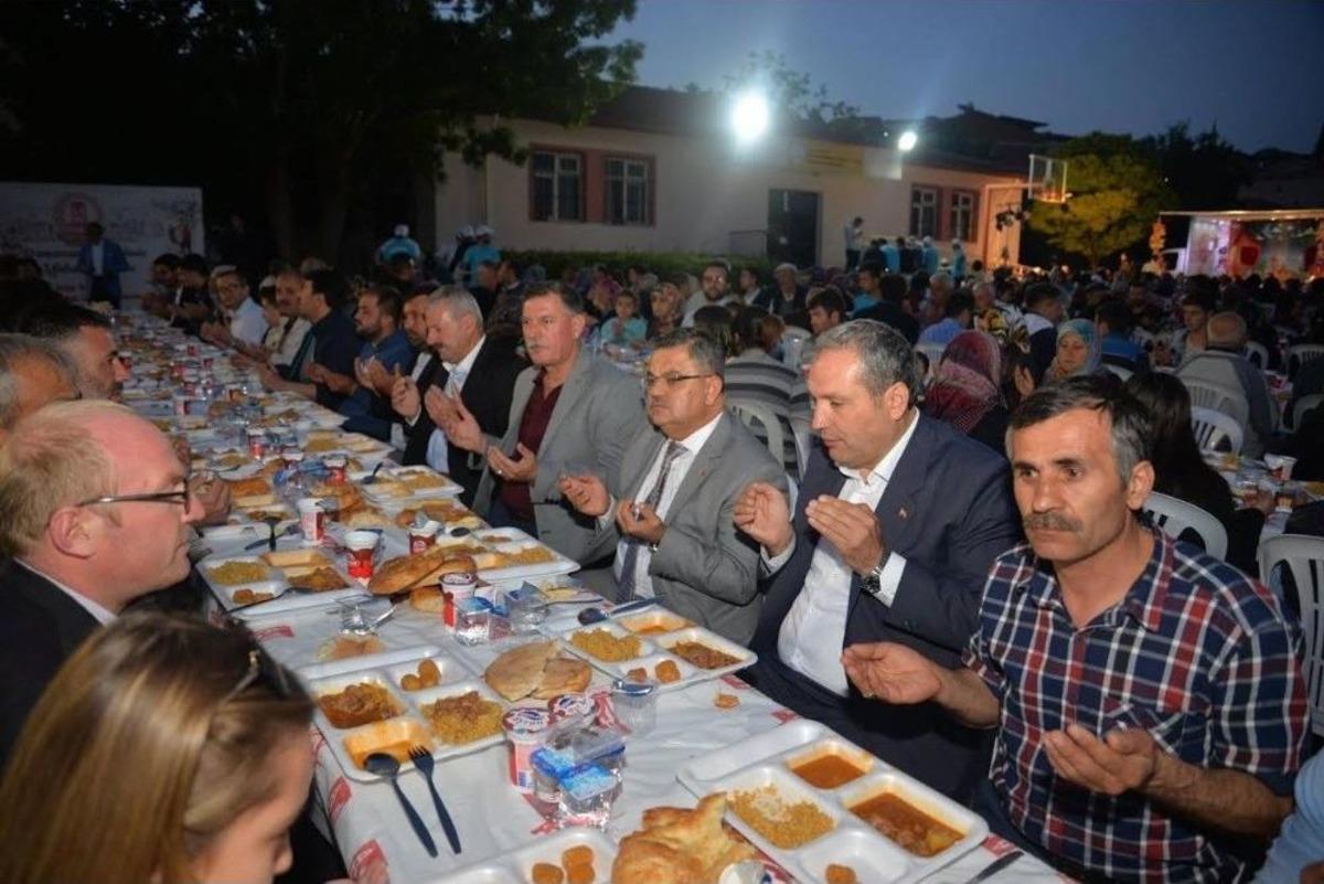 Birlik Ve Beraberlik Softası G&ouml;lpazarı&rsquo;nda Kuruldu