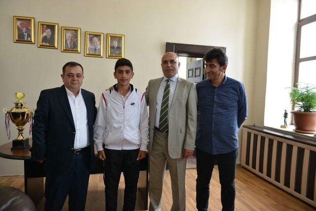 "yakutiyespor, ’gençliğin Spor Okulu" 2