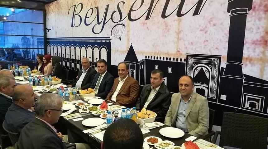 Başkan &Ouml;zaltun, Belediye &Ccedil;alışanlarıyla İftarda Buluştu