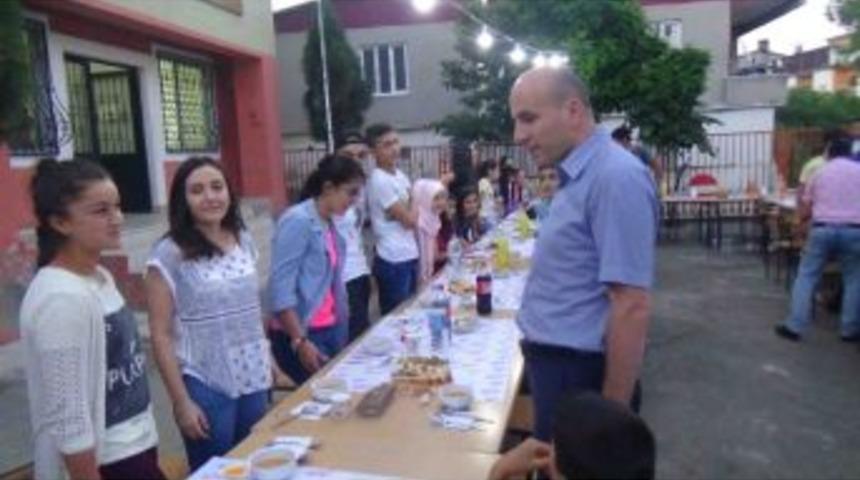 Kulp&rsquo;ta Teog&rsquo;da Dereceye Giren &Ouml;ğrencilere Yemek Verildi