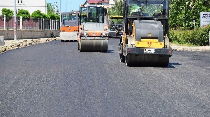 B&uuml;y&uuml;kşehirden Altınordu&rsquo;da Asfalt Seferberliği