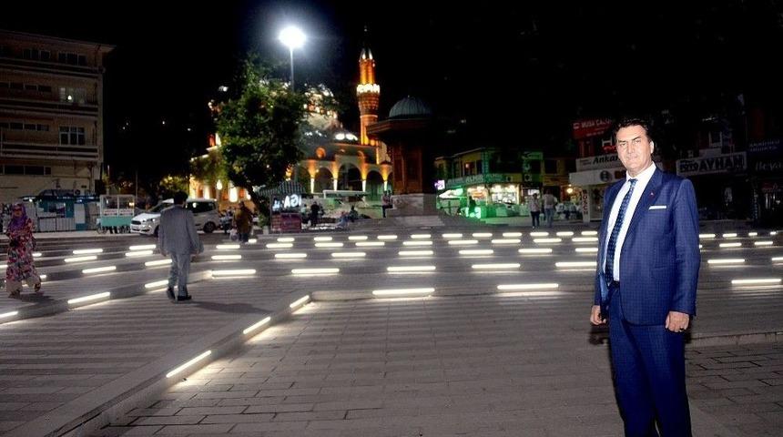 15 Temmuz Demokrasi Meydanı Işıl Işıl