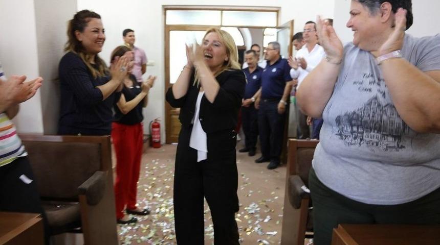 Başkan Uyar&rsquo;ı Duygulandıran Kutlama