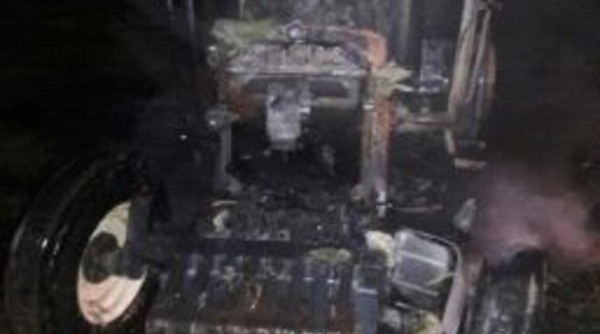 Sandıklı&rsquo;da Trakt&ouml;r Yangını