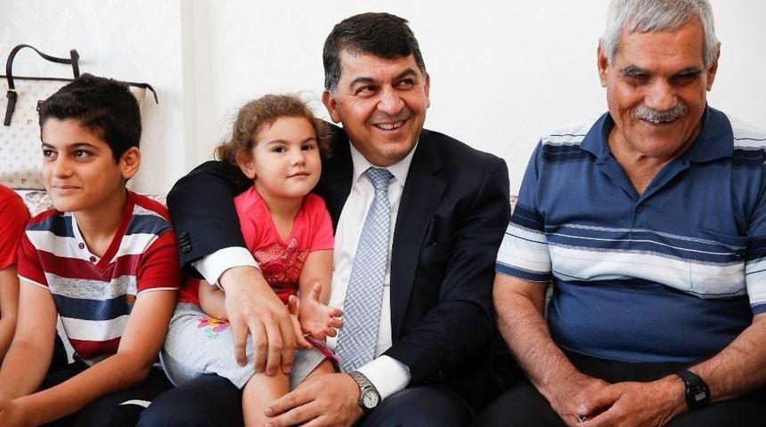 Başkan Fadıloğlu, İftar &Ouml;ncesi Şehit Ailesini Ziyaret Etti