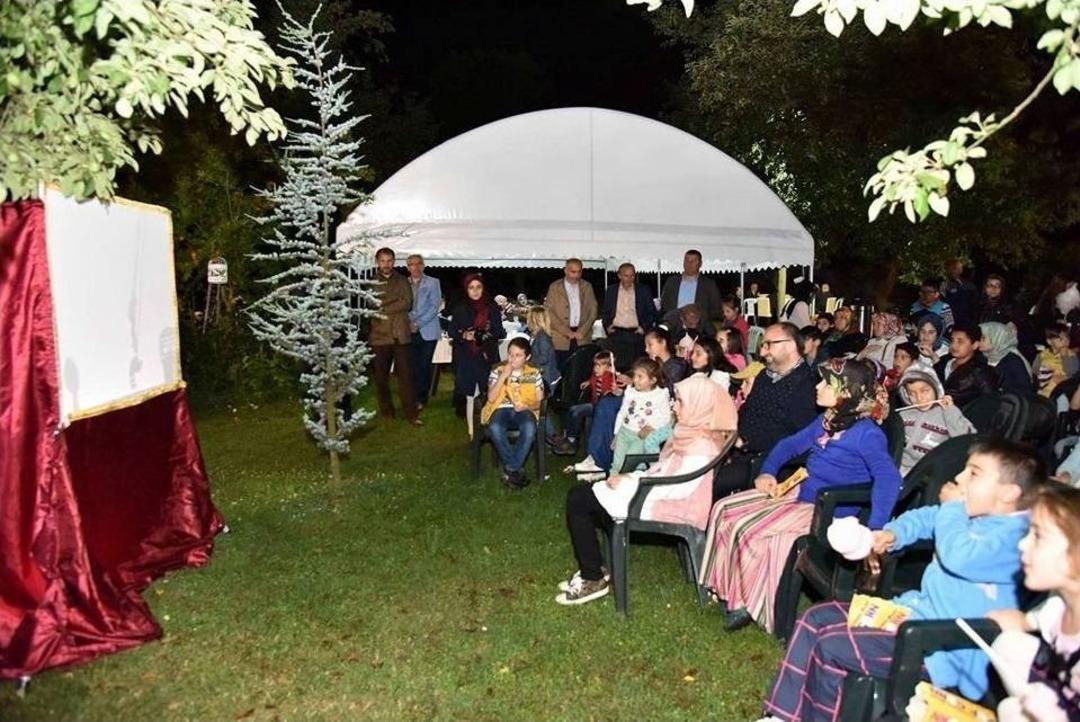 Başkan &Uuml;z&uuml;lmez, Yetim &Ccedil;ocukları İftarda Ağırladı