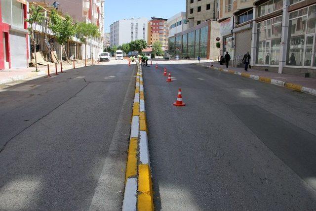 Van’da Yol Çizgi Ve İşaret Boyaları Yenileniyor