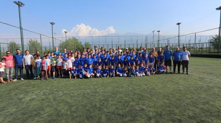 G&uuml;rsu Belediyespor Yaz Futbol Okulu Başladı