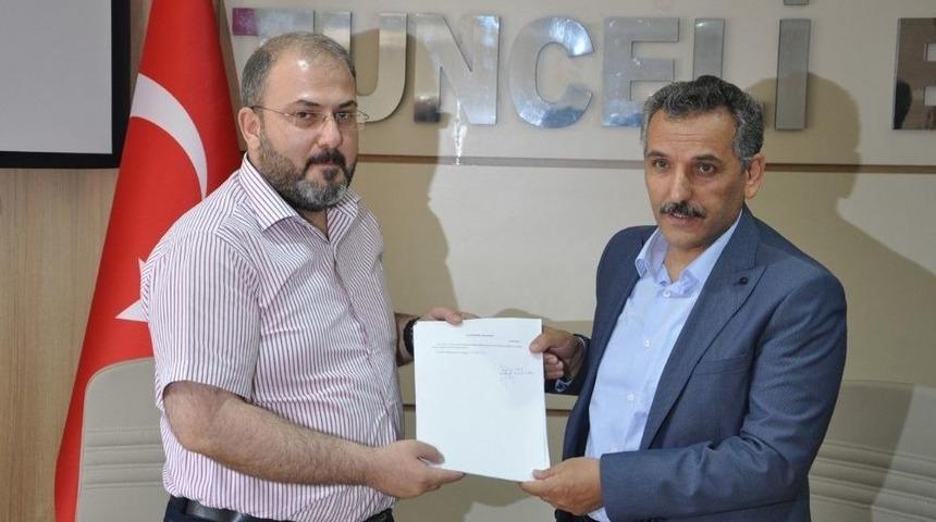 Tunceli&rsquo;de Ak Parti&rsquo;den 15 Temmuz Caddesi Başvurusu
