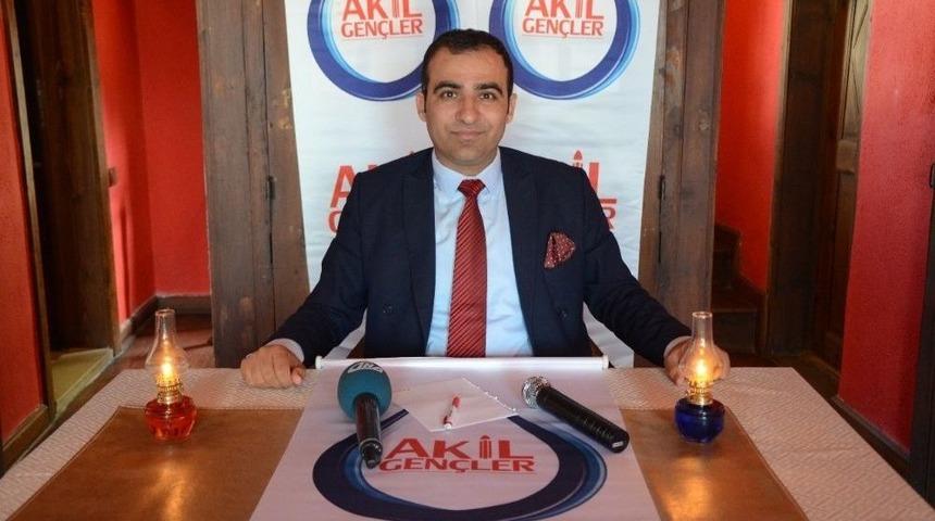 Bedelli Askerlik Bekleyen Gen&ccedil;lere Başkan Ateş&rsquo;den Mesaj