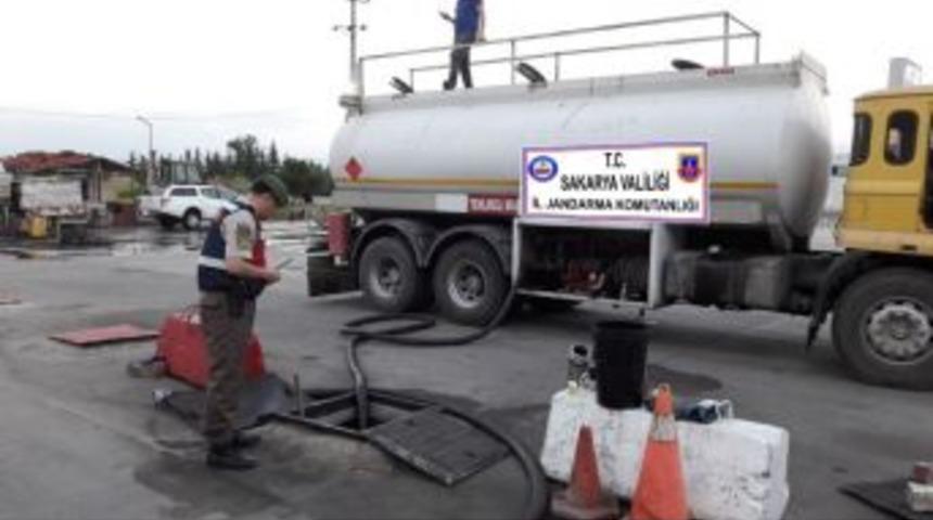 Sakarya&rsquo;da 33 Bin Litre Ka&ccedil;ak Motorin Ele Ge&ccedil;irildi