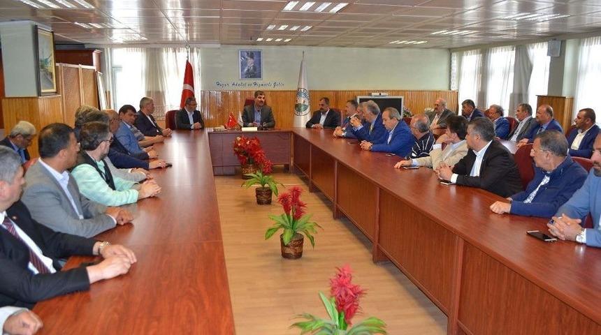 7 Renk Tek Y&uuml;rek Platformu &Uuml;yelerinden Belediyeye Ziyaret