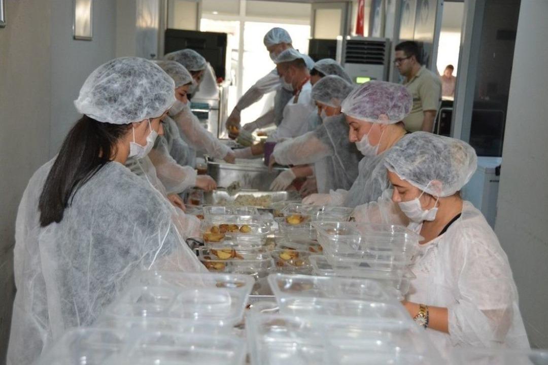 S&uuml;leymanpaşa Belediyesi&rsquo;nin Dost Eli Aşevi &Ccedil;alışmaları