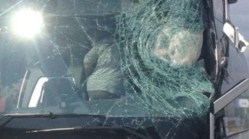 Milas&rsquo;ta Yolcu Otob&uuml;s&uuml; Vin&ccedil;le &Ccedil;arpıştı