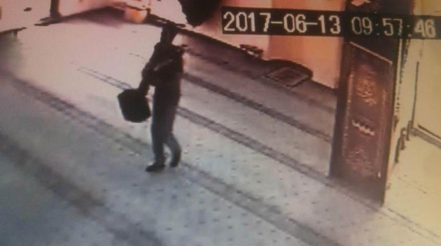 Camiden Vantilat&ouml;r Hırsızlığı