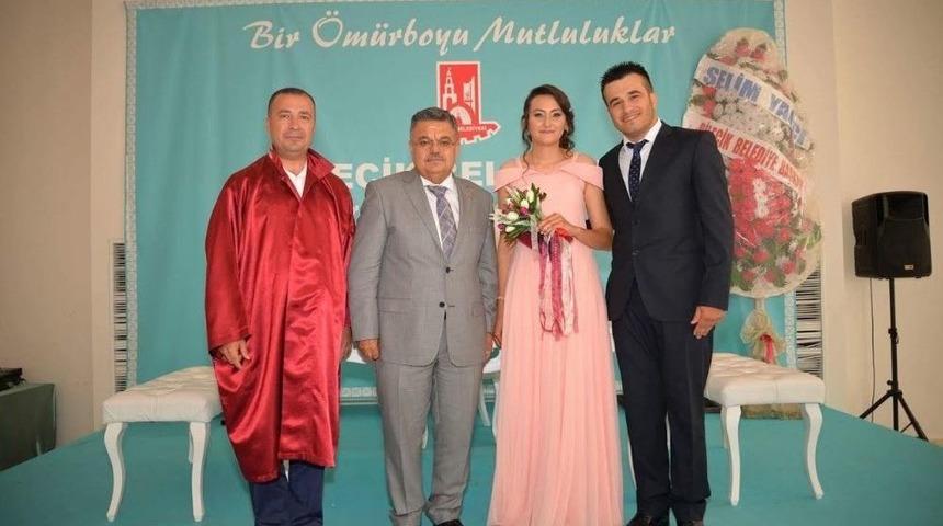 Başkan Yağcı, Belediye &Ccedil;alışanının Nikah T&ouml;renine Katıldı