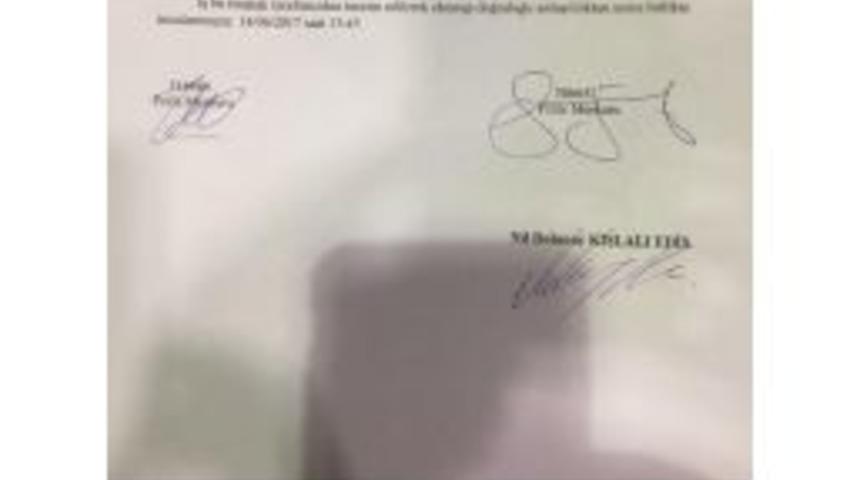 Pasaportu Iptal Edilen Taner Kışlalı'nın Kızı U&ccedil;ağa Binemedi