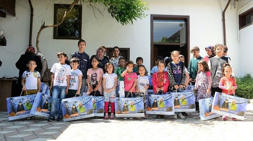 &Ccedil;orum Belediyesi&rsquo;nden 3 Bin &Ccedil;ocuğa Bayram Hediyesi