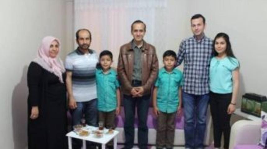 Milli Eğitim M&uuml;d&uuml;r&uuml;nde &Ouml;rnek Davranış