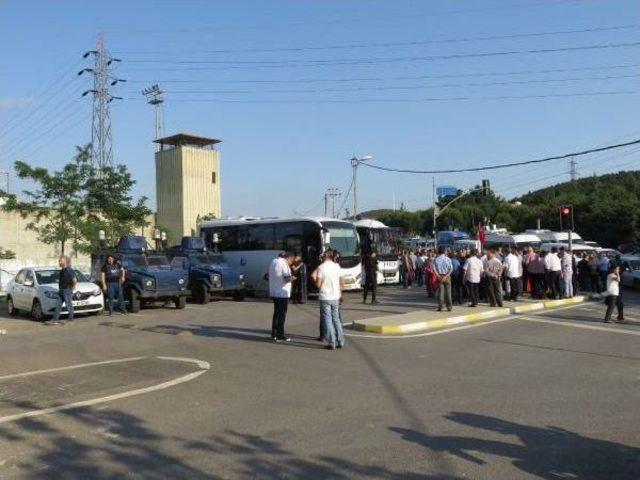 Enis Berberoğlu Cezaevine Konuldu