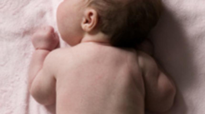 Hepatit B Bebeğe Ge&ccedil;er Mi?