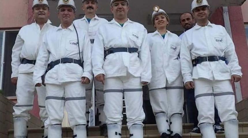 Yerin Metrelerce Altında İftar