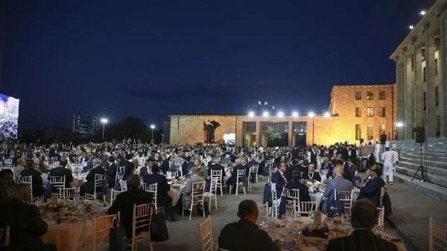 Tbmm Başkanı Kahraman Mecliste Eski Ve Yeni Milletvekilleri Onuruna Iftar Verdi