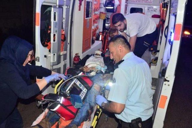 Kamyon Ile Çarpışan Motosikletteki 2 Kişi Öldü, 1 Kişi Yaralandı 2