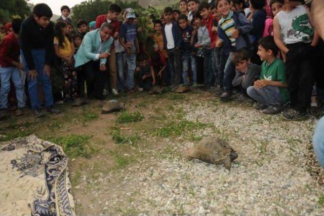 Türkücü Aydın, Aybuke Öğretmen Için Mevlit Okutup, Iftar Verdi