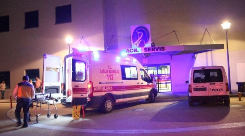 Alkoll&uuml; S&uuml;r&uuml;c&uuml; Polise &Ccedil;arpıp Ka&ccedil;tı: 1 Yaralı