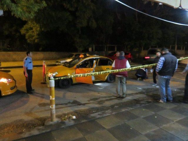 Başkent&rsquo;te İki Grup Arasında &Ccedil;atışma: 2 Ağır Yaralı 1