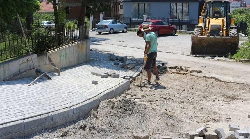 Ak&ccedil;akoca Belediyesi Sağlık Ocağının &Ccedil;evresi D&uuml;zenleniyor