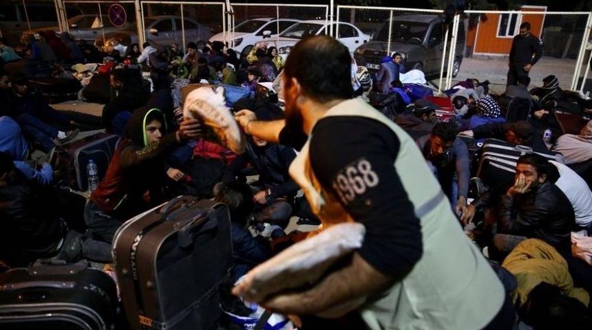 Suriyelilere 2 Bin 500 Kişilik İftarlık Ve Sahurluk Dağıtıldı