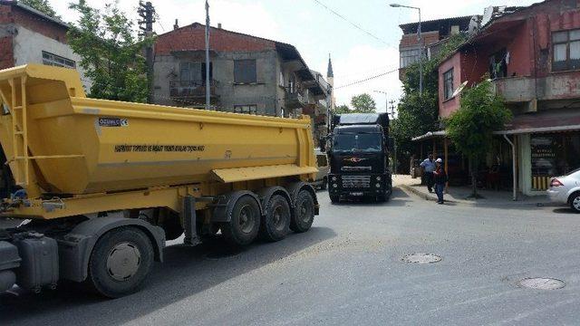 (özel) Hafriyat Kamyonları Tehlike Saçmaya Devam Ediyor