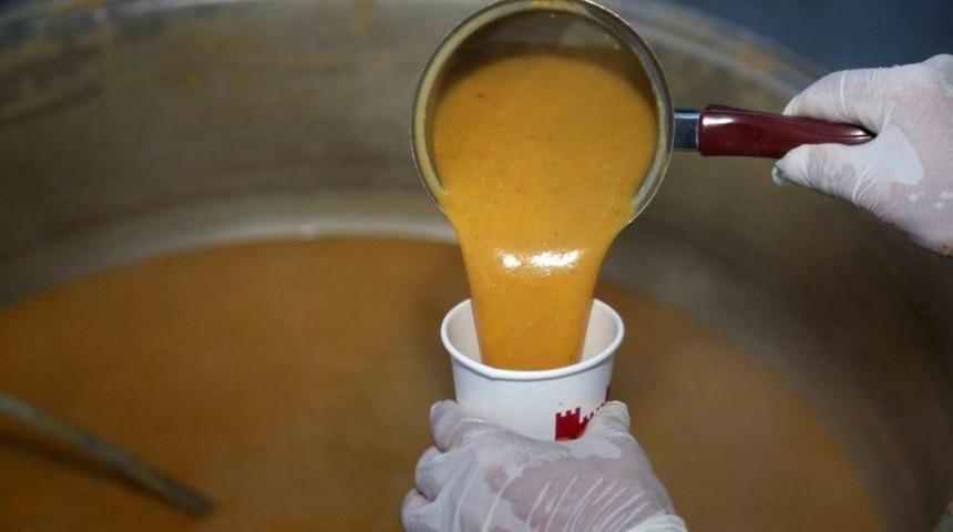 Metrob&uuml;s Ve Tramvay Yolcuları İftarı &Ccedil;orbayla Yaptı