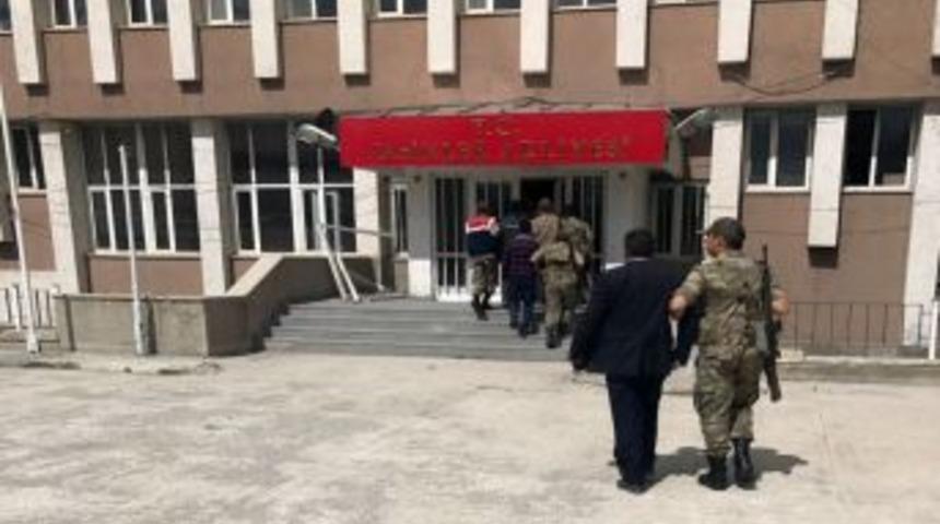 Pasinler&rsquo;de Silahlı Kavga: 2 Yaralı